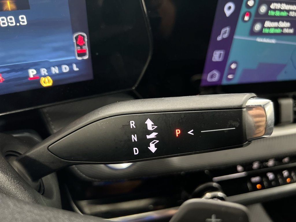 Used 2025 Chevrolet Equinox LT w/ Safety and Technology Package FWD image 18