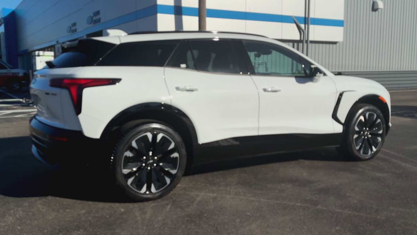 Certified 2024 Chevrolet Blazer EV RS image 2