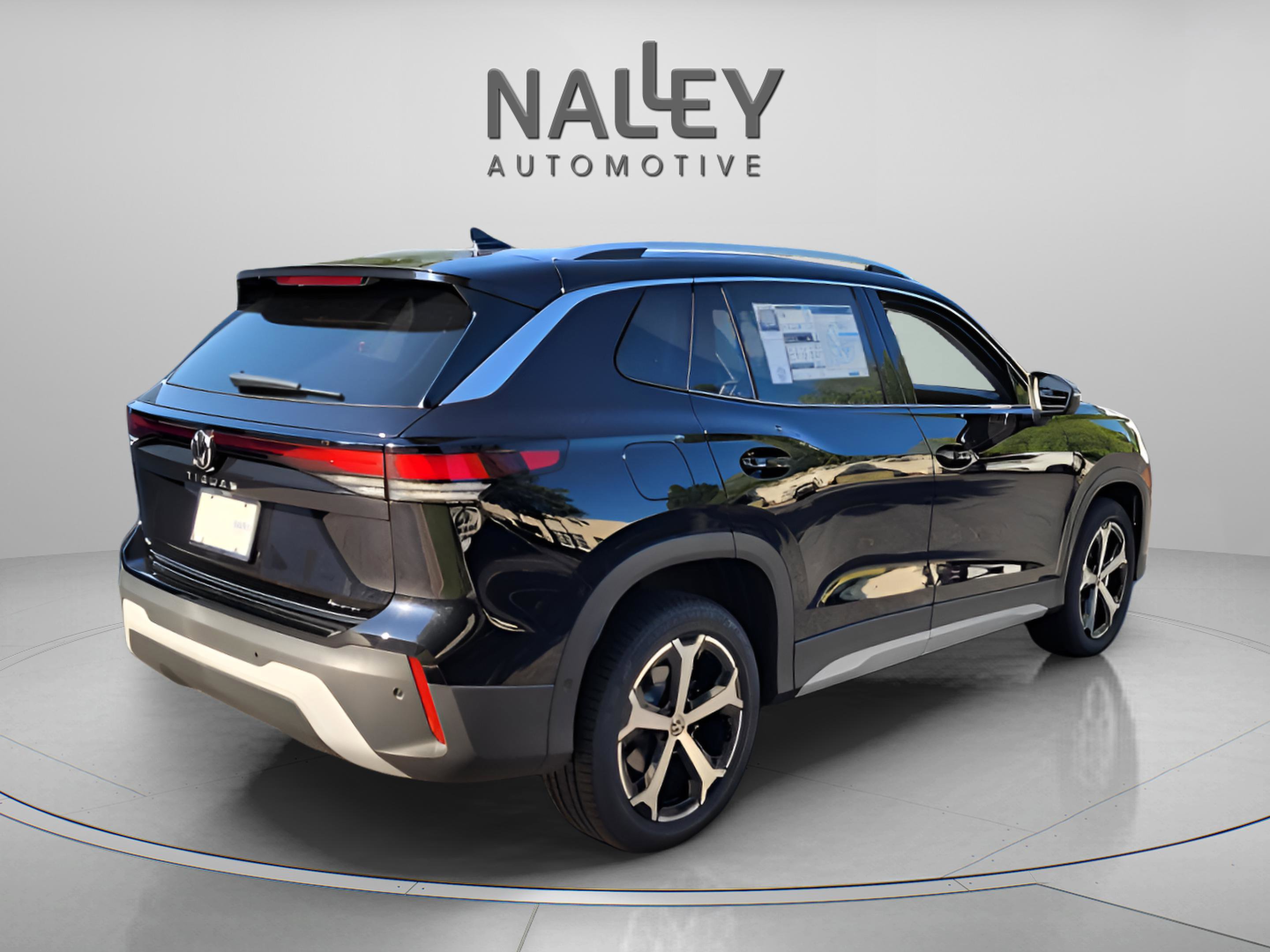 New 2025 Volkswagen Tiguan SE image 6