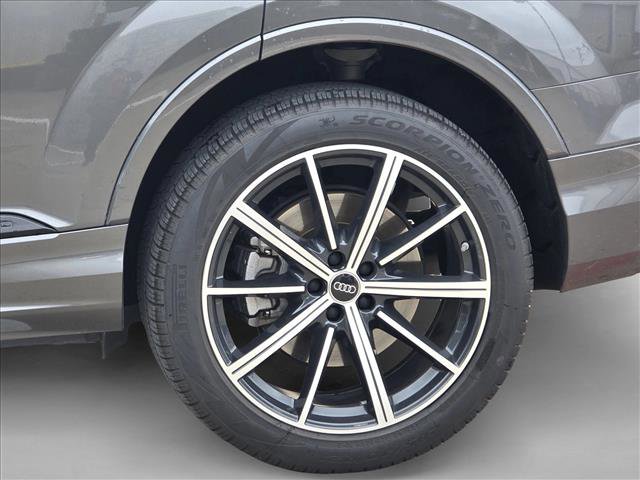 Used 2025 Audi Q7 2.0T Premium Plus w/ Premium Plus Package AWD/4WD image 9