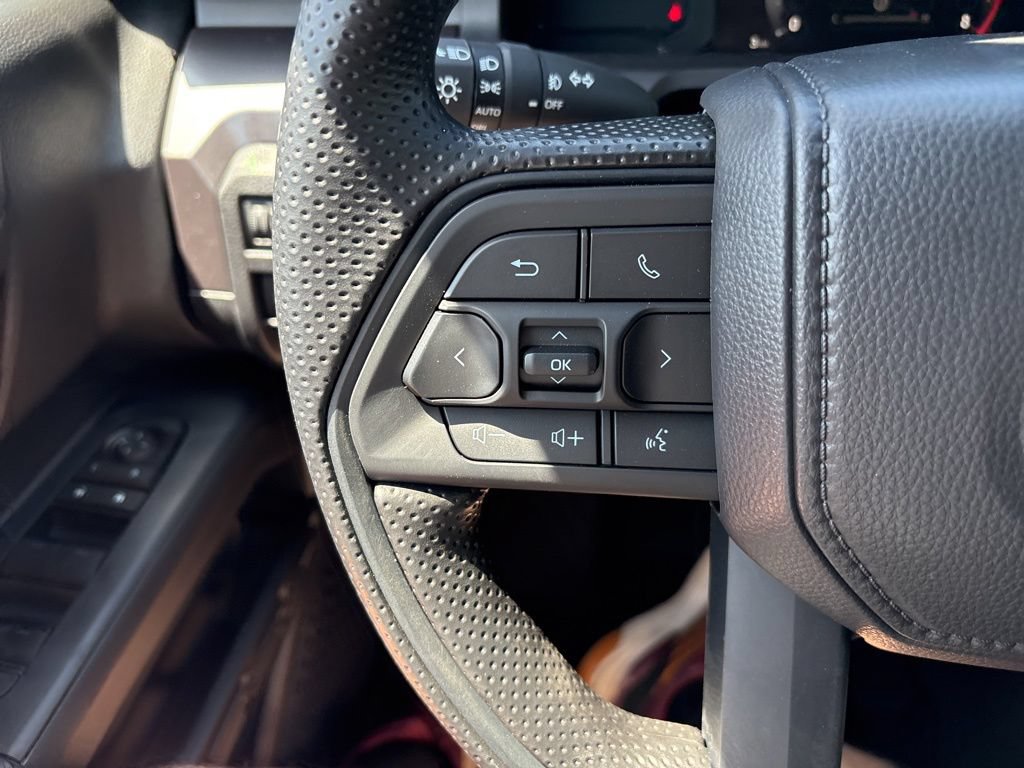 Certified 2026 Toyota Tacoma SR5 AWD/4WD image 22