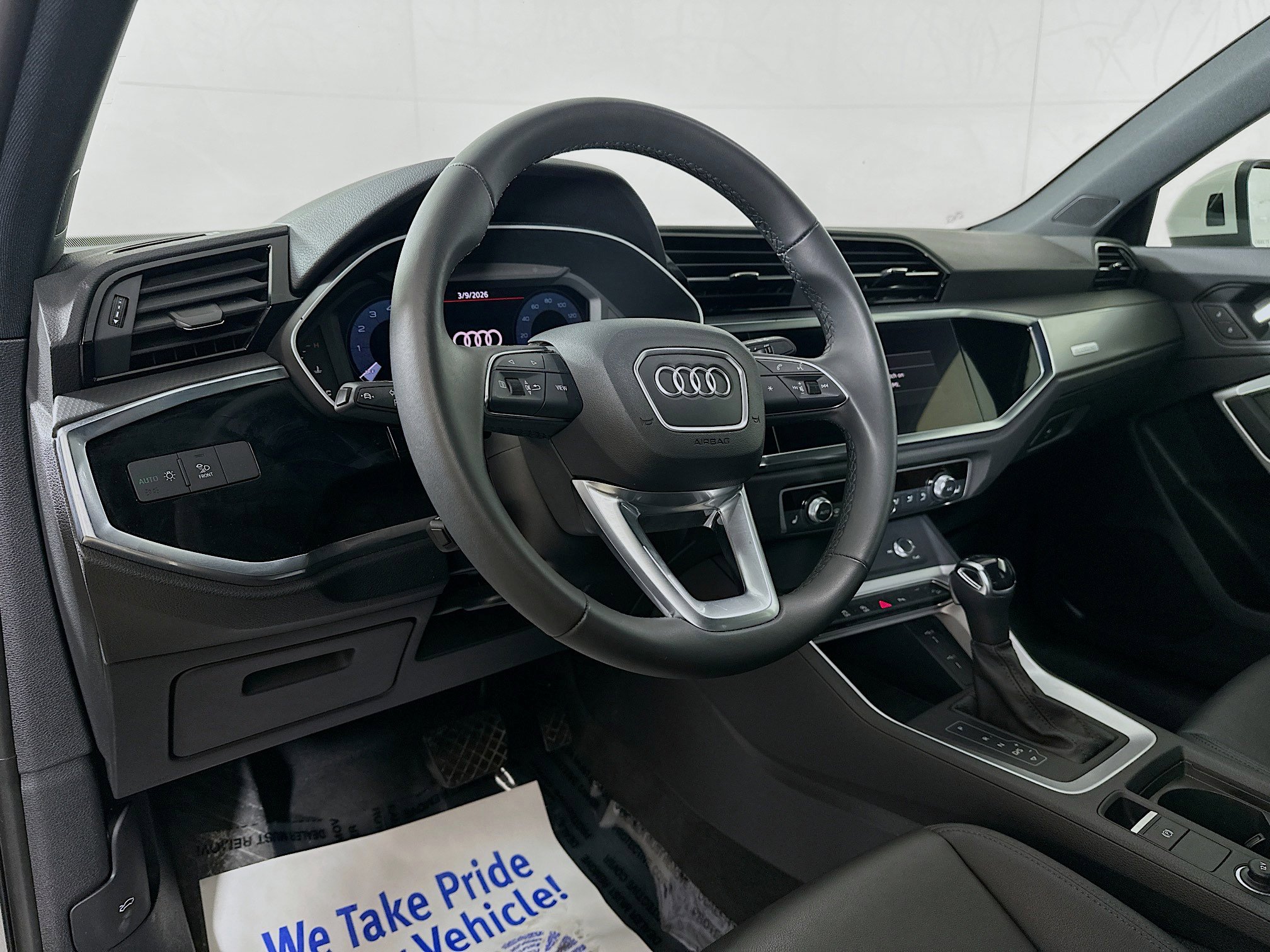Used 2025 Audi Q3 2.0T Premium image 9