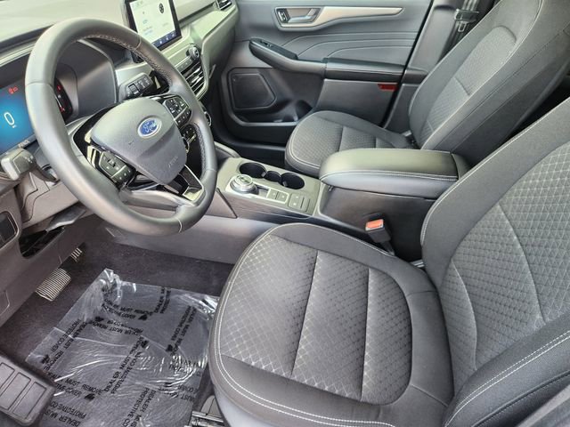 Used 2023 Ford Escape Active w/ Cold Weather Package FWD video 4
