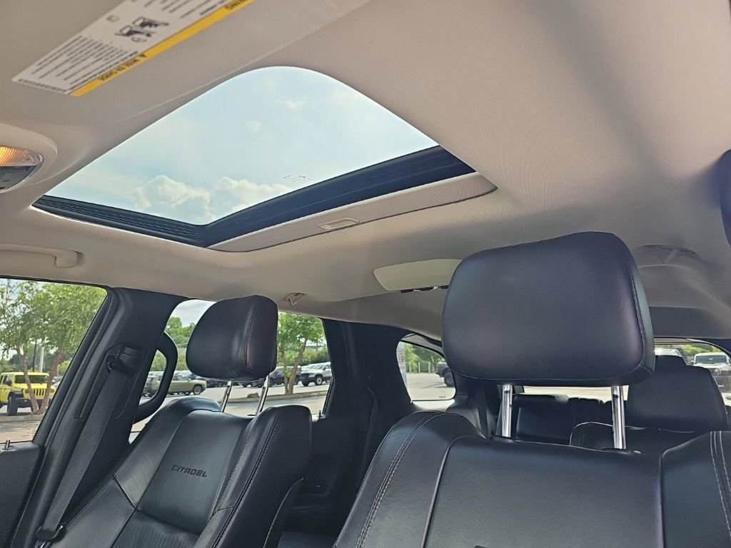 Used 2015 Dodge Durango Citadel w/ Technology Group AWD/4WD image 9