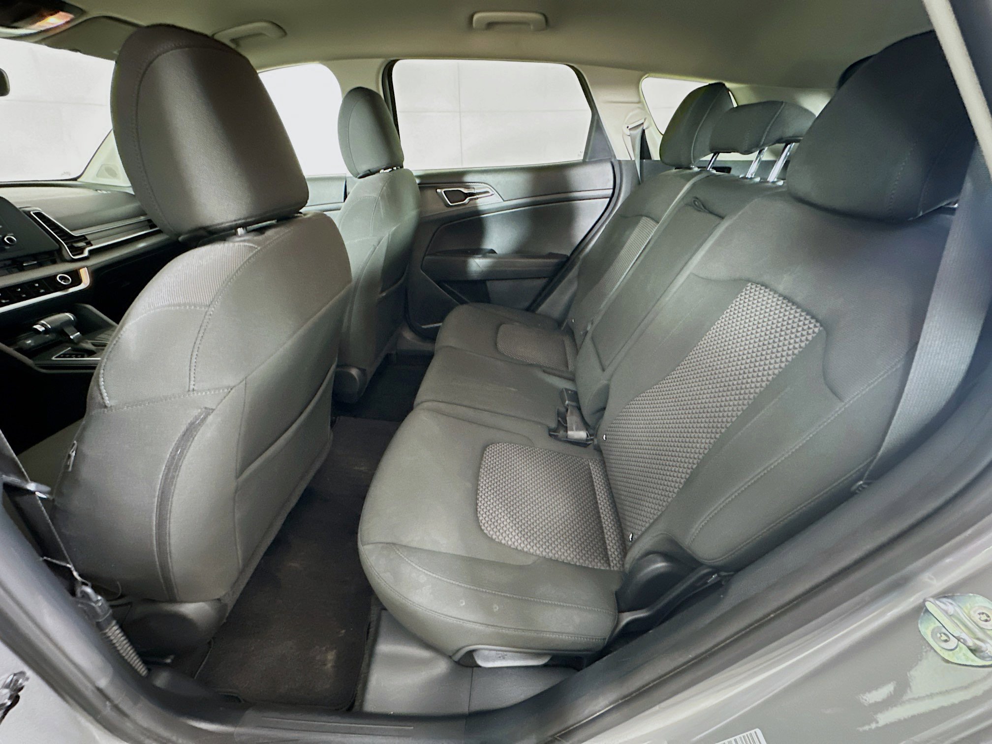 Used 2025 Kia Sportage LX image 26