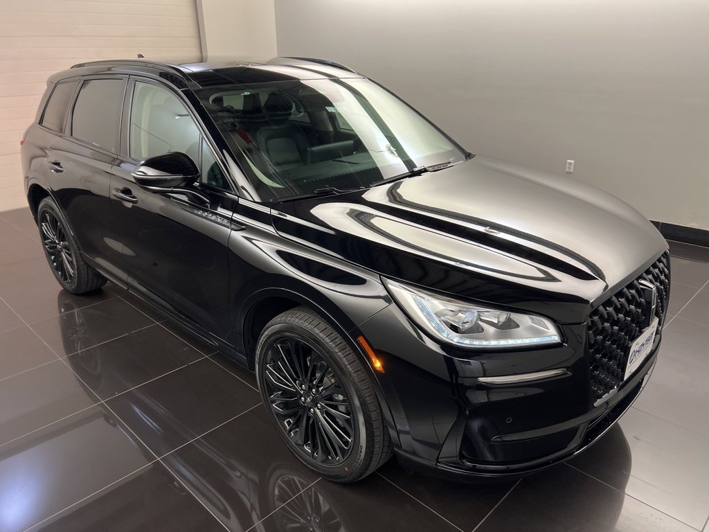 Used 2025 Lincoln Corsair Reserve w/ Jet Appearance Package image 1