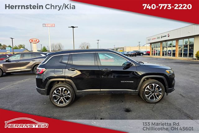 Used 2023 Jeep Compass Limited w/ Sun and Sound Group AWD/4WD image 28