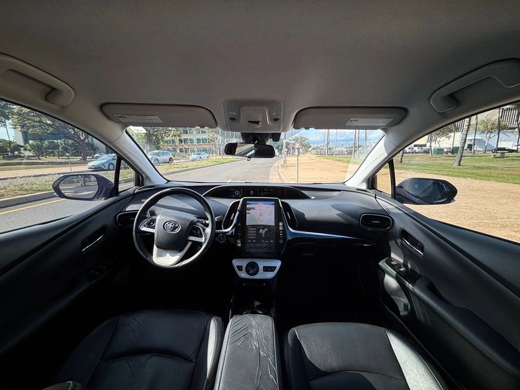 Used 2018 Toyota Prius Prime Plus image 10