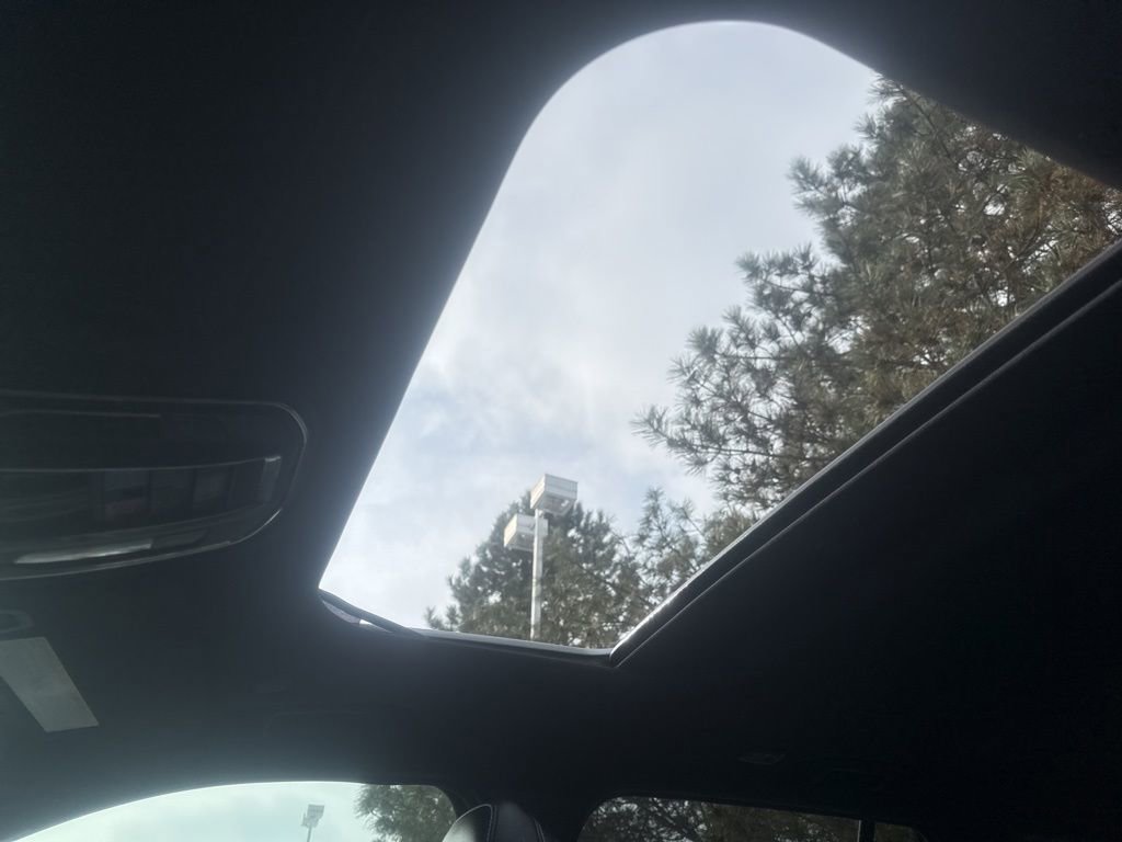 Used 2024 Jeep Grand Cherokee Altitude image 24