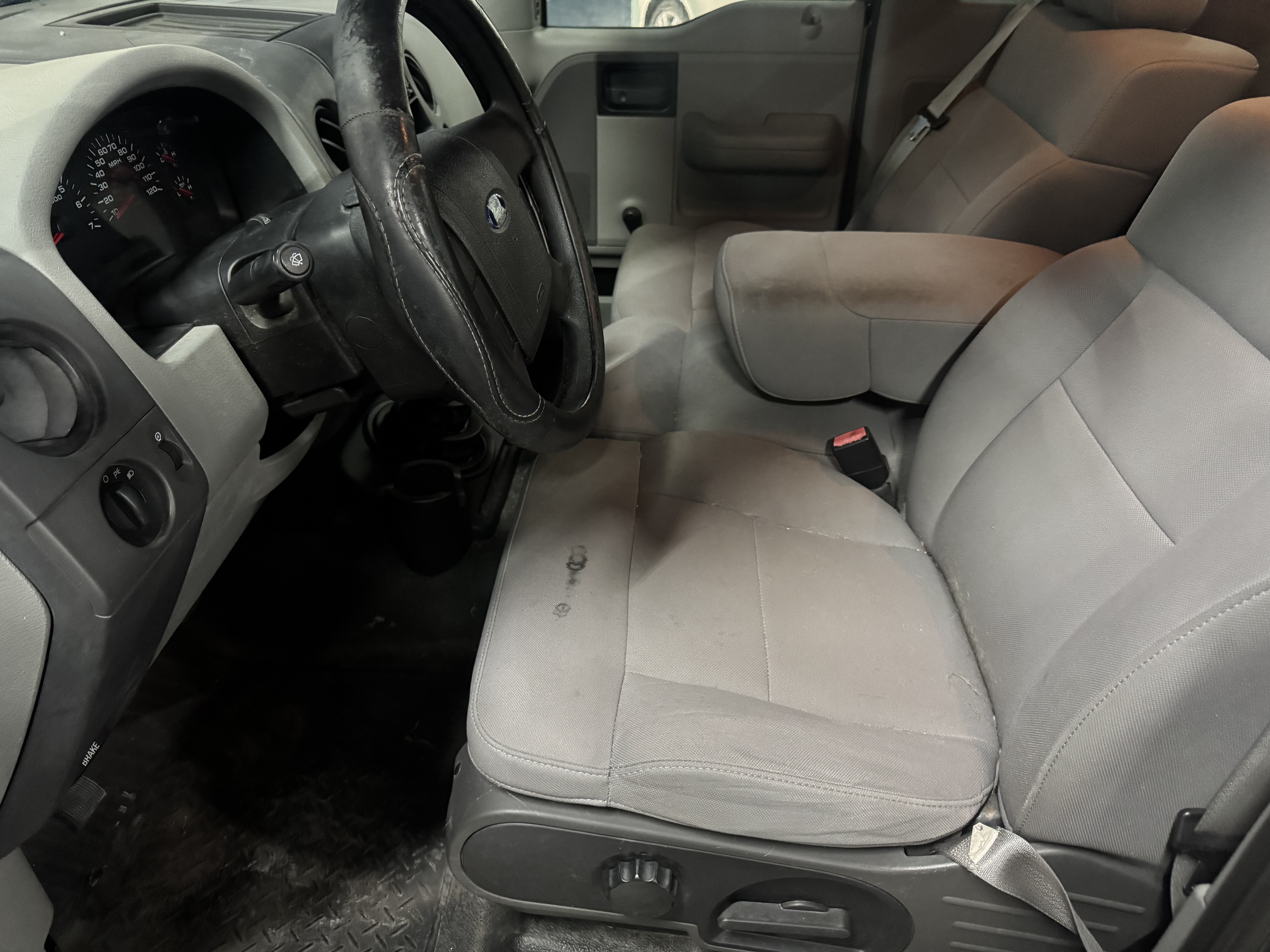 Used 2005 Ford F150 XL RWD image 10