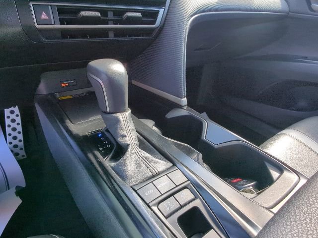 Used 2025 Toyota Camry LE FWD image 27