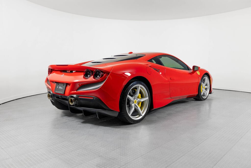 Certified 2021 Ferrari F8 Tributo RWD image 18