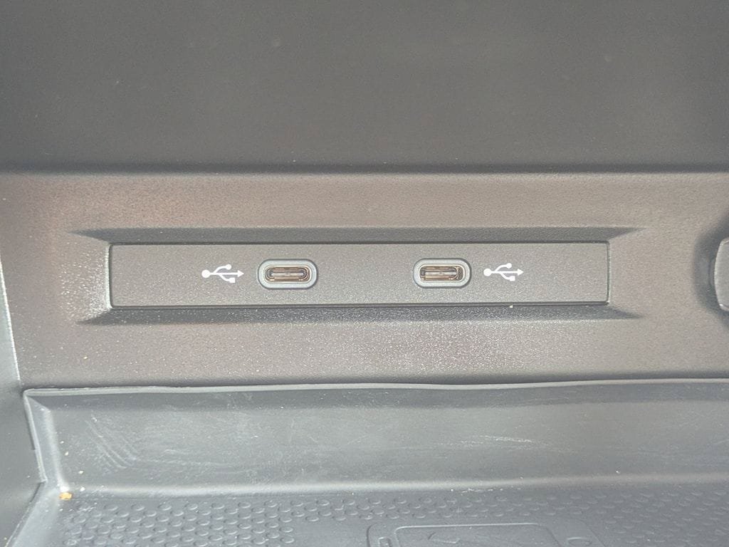 Certified 2023 Volkswagen Tiguan SE FWD image 21