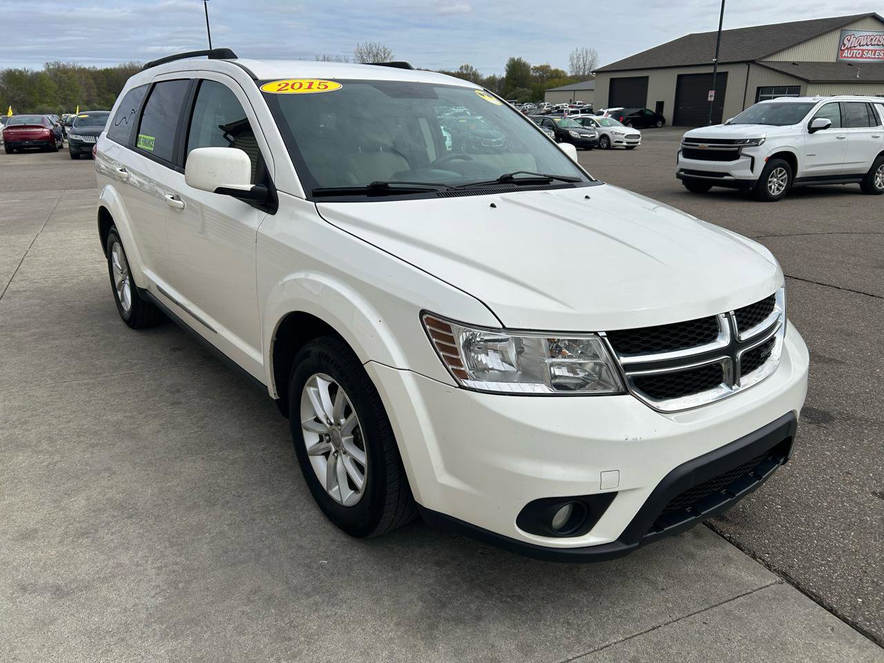 Used 2015 Dodge Journey SXT w/ Flexible Seating Group FWD image 3
