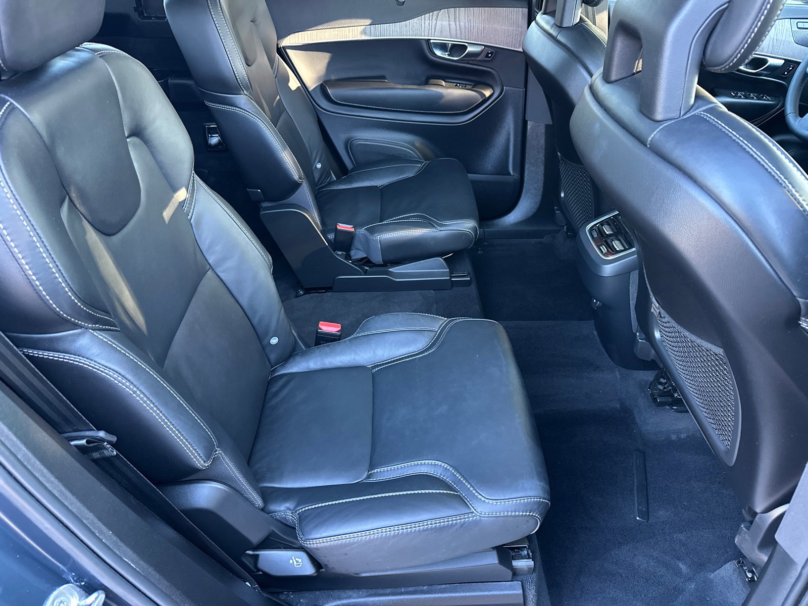 Used 2022 Volvo XC90 T6 Inscription image 16