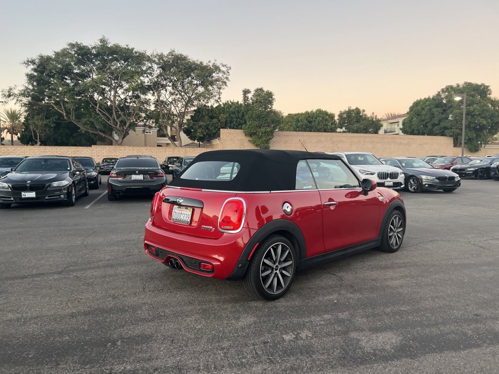 Used 2017 MINI Cooper S image 4