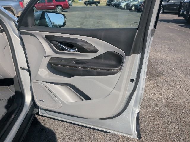 Used 2021 GMC Terrain SLT w/ Infotainment Package II image 9