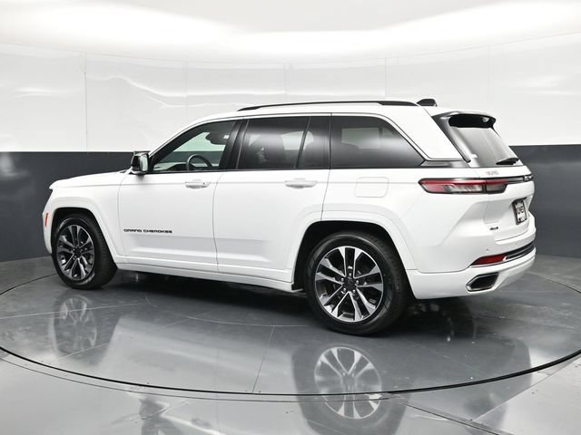 Used 2023 Jeep Grand Cherokee Overland AWD/4WD image 10