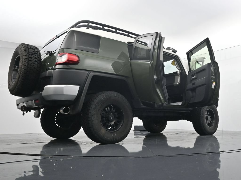 Used 2012 Toyota FJ Cruiser 4WD w/ Convenience Pkg image 43
