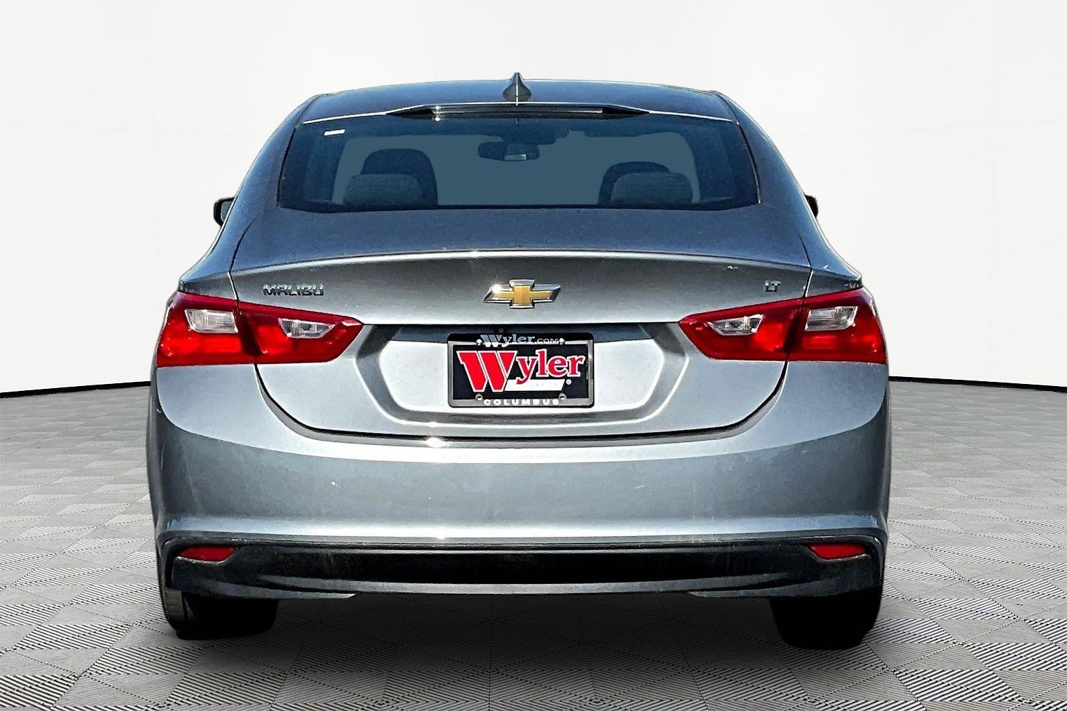 Used 2023 Chevrolet Malibu LT FWD image 5