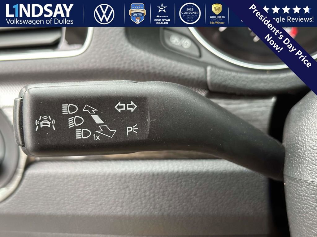 Used 2018 Volkswagen Passat 2.0T SEL Premium image 17