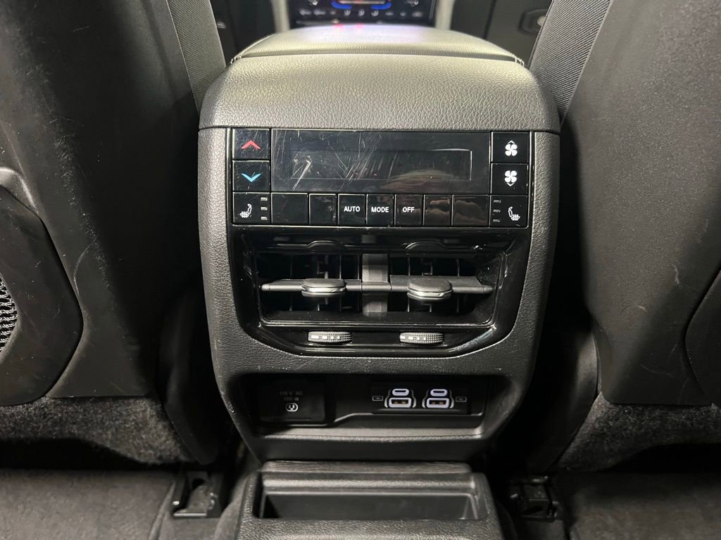 Used 2024 Jeep Grand Cherokee L Limited w/ Luxury Tech Group II AWD/4WD image 24