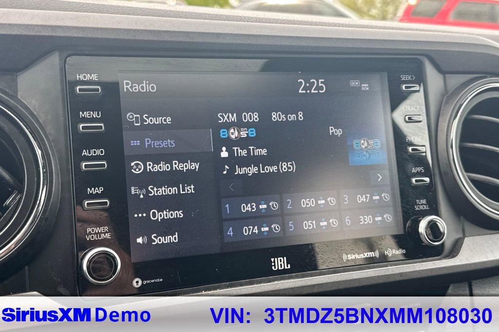 Used 2021 Toyota Tacoma TRD Off-Road w/ TRD Premium Off Road Package AWD/4WD image 29