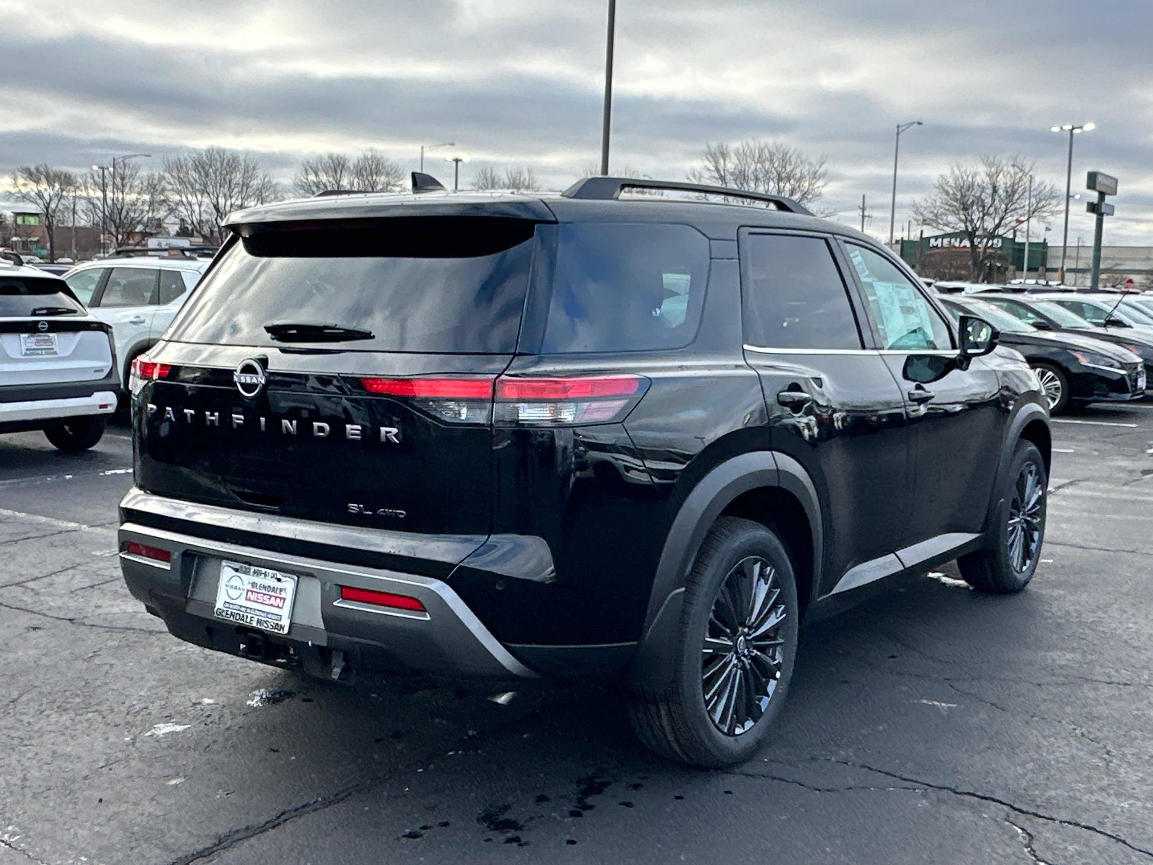 New 2026 Nissan Pathfinder SL w/ SL Premium Package (P04) AWD/4WD image 4