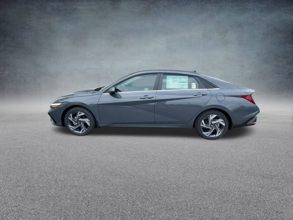 New 2025 Hyundai Elantra Limited image 13