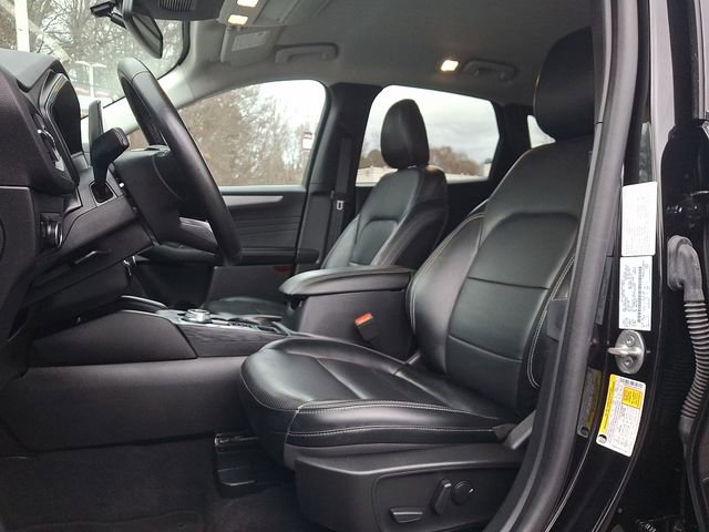Used 2023 Ford Escape Platinum image 13