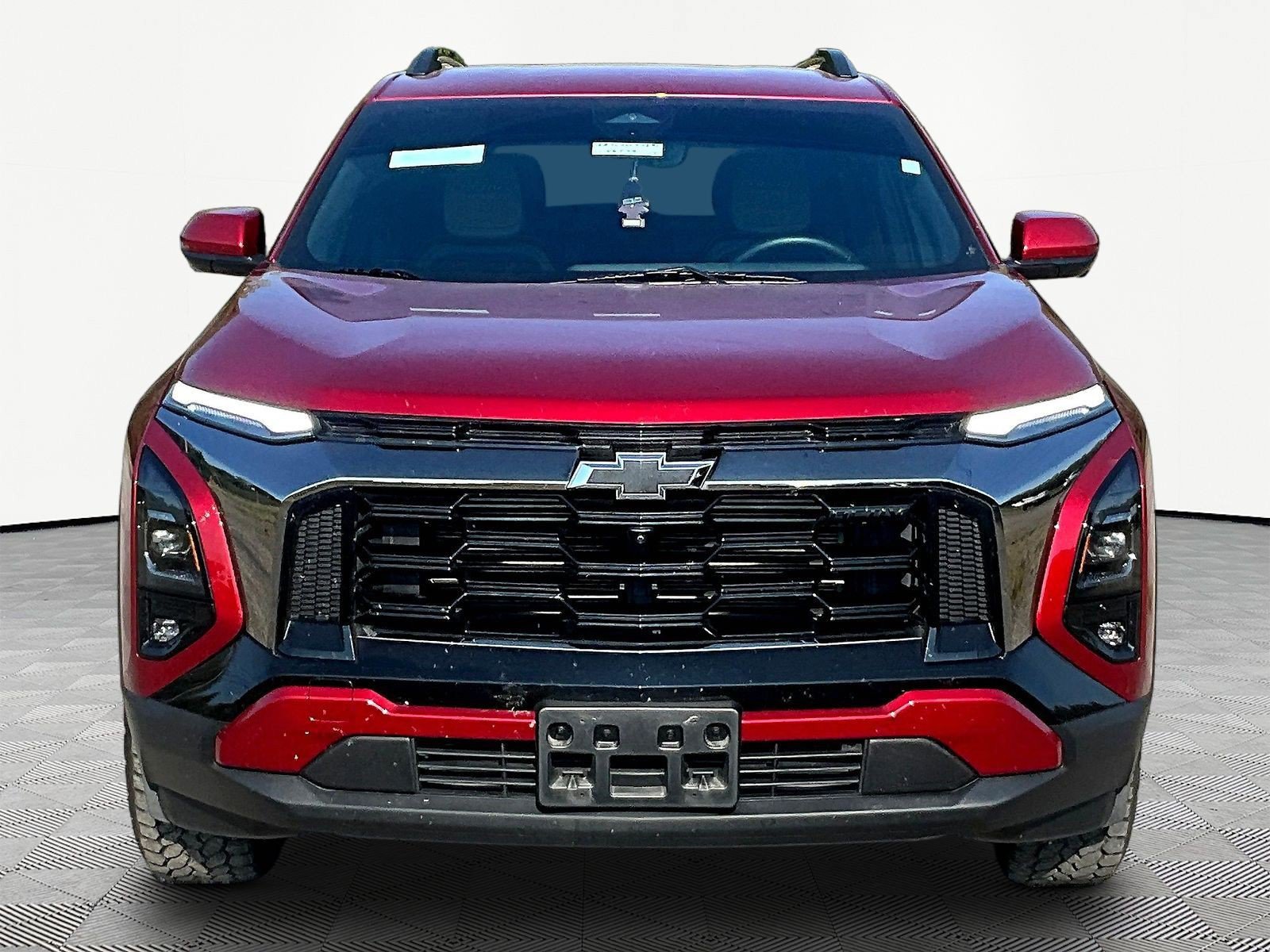 Used 2025 Chevrolet Equinox ACTIV w/ Safety and Technology Package AWD/4WD image 2