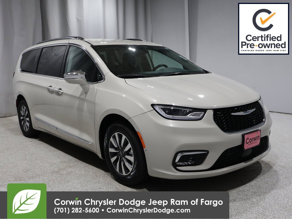 Certified 2021 Chrysler Pacifica Limited w/ Premium & Safety Sphere Group