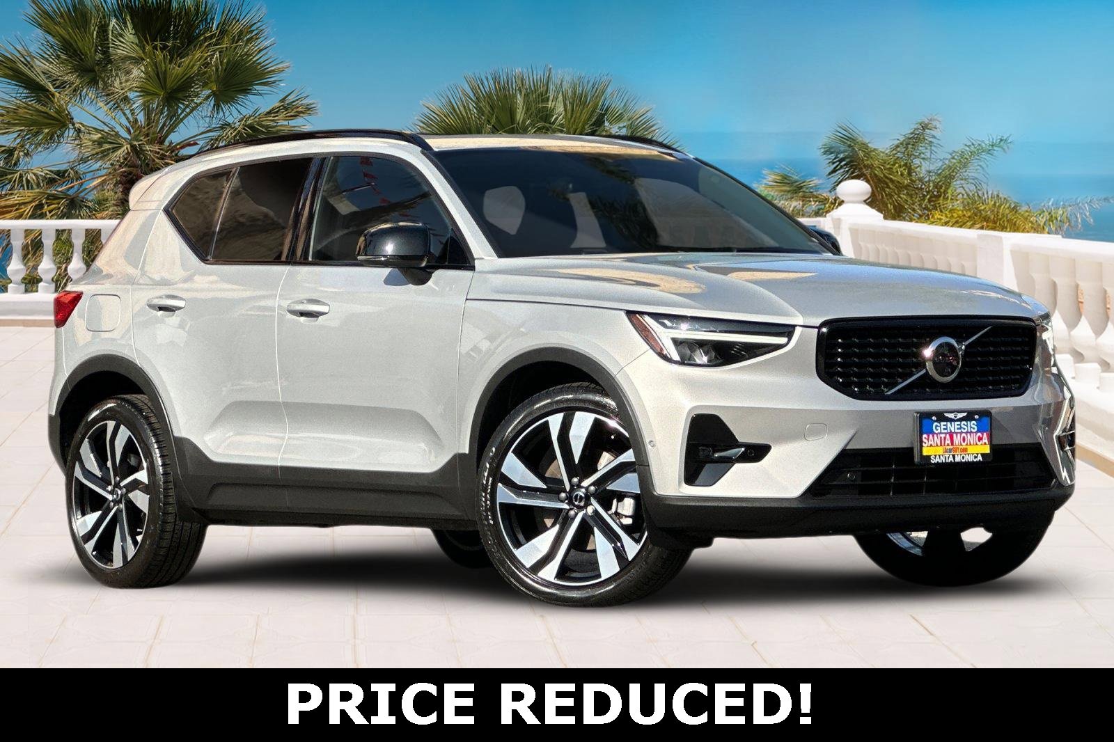 Used 2023 Volvo XC40 B5 Plus