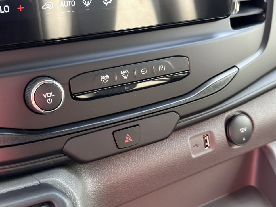 New 2026 Ford Transit 250 148 Medium Roof w/ Load Area Protection Package image 27