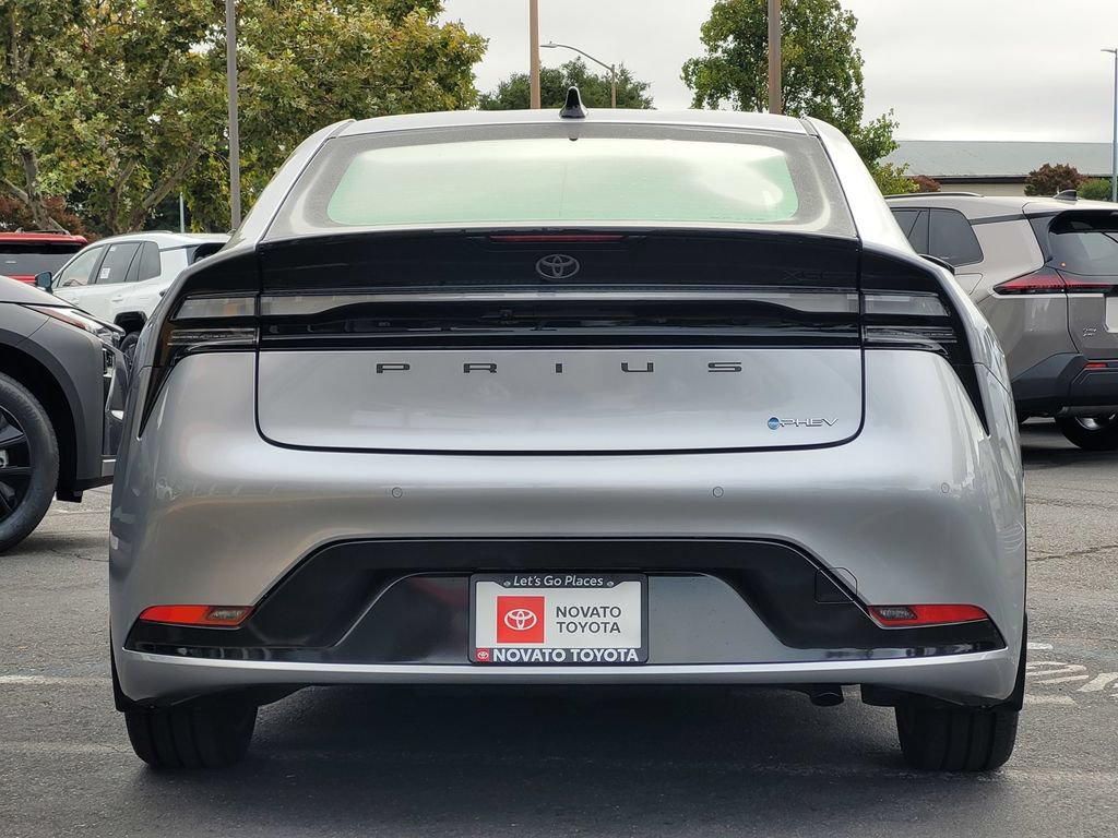 New 2026 Toyota Prius Plug-In Hybrid FWD image 5