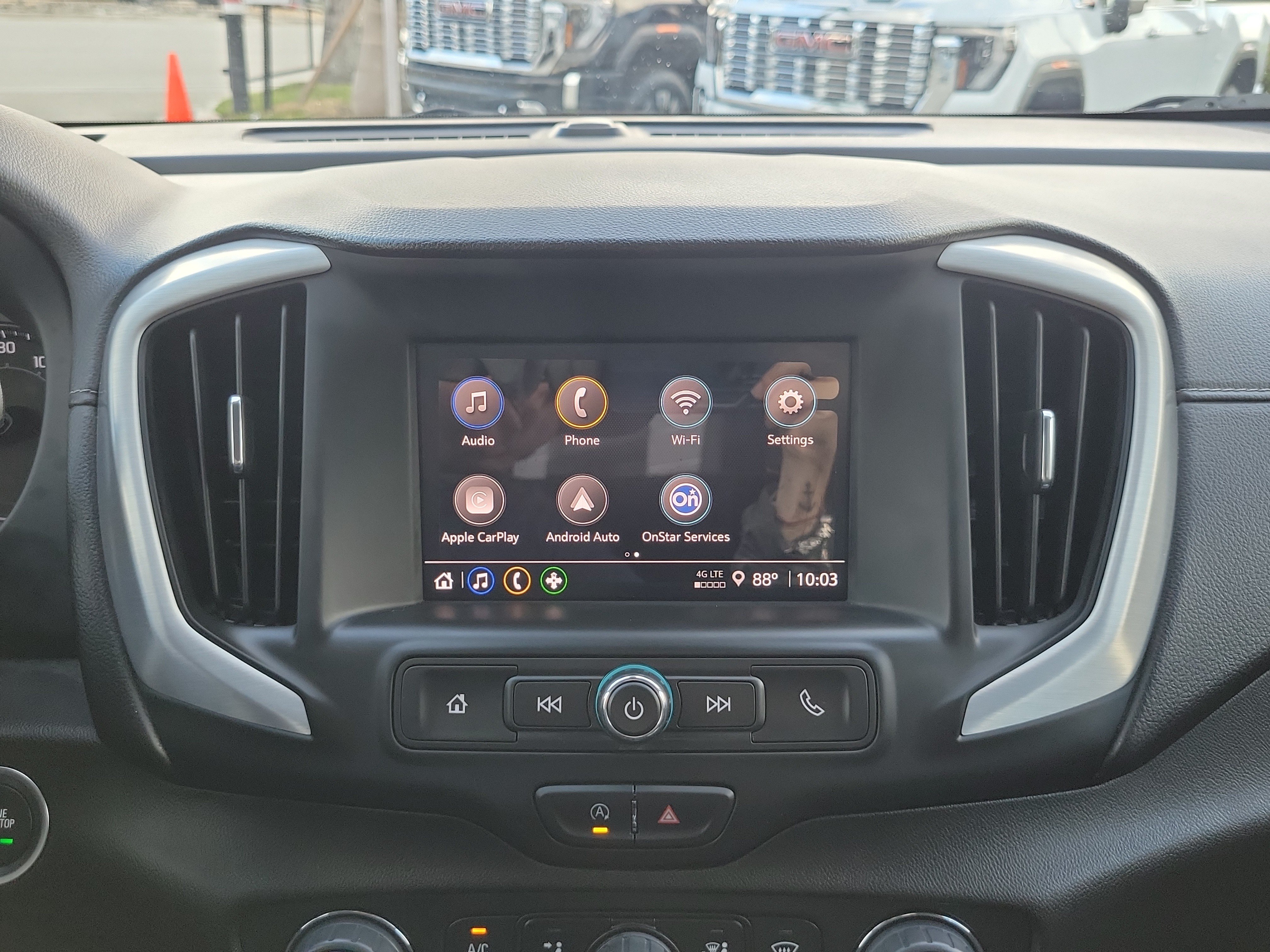 Used 2024 GMC Terrain SLE w/ Driver Convenience Package FWD image 21