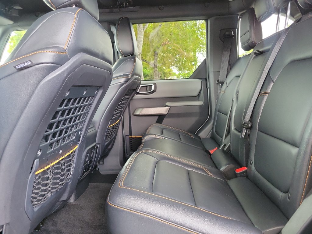 Used 2023 Ford Bronco Badlands w/ Sasquatch Package AWD/4WD image 14