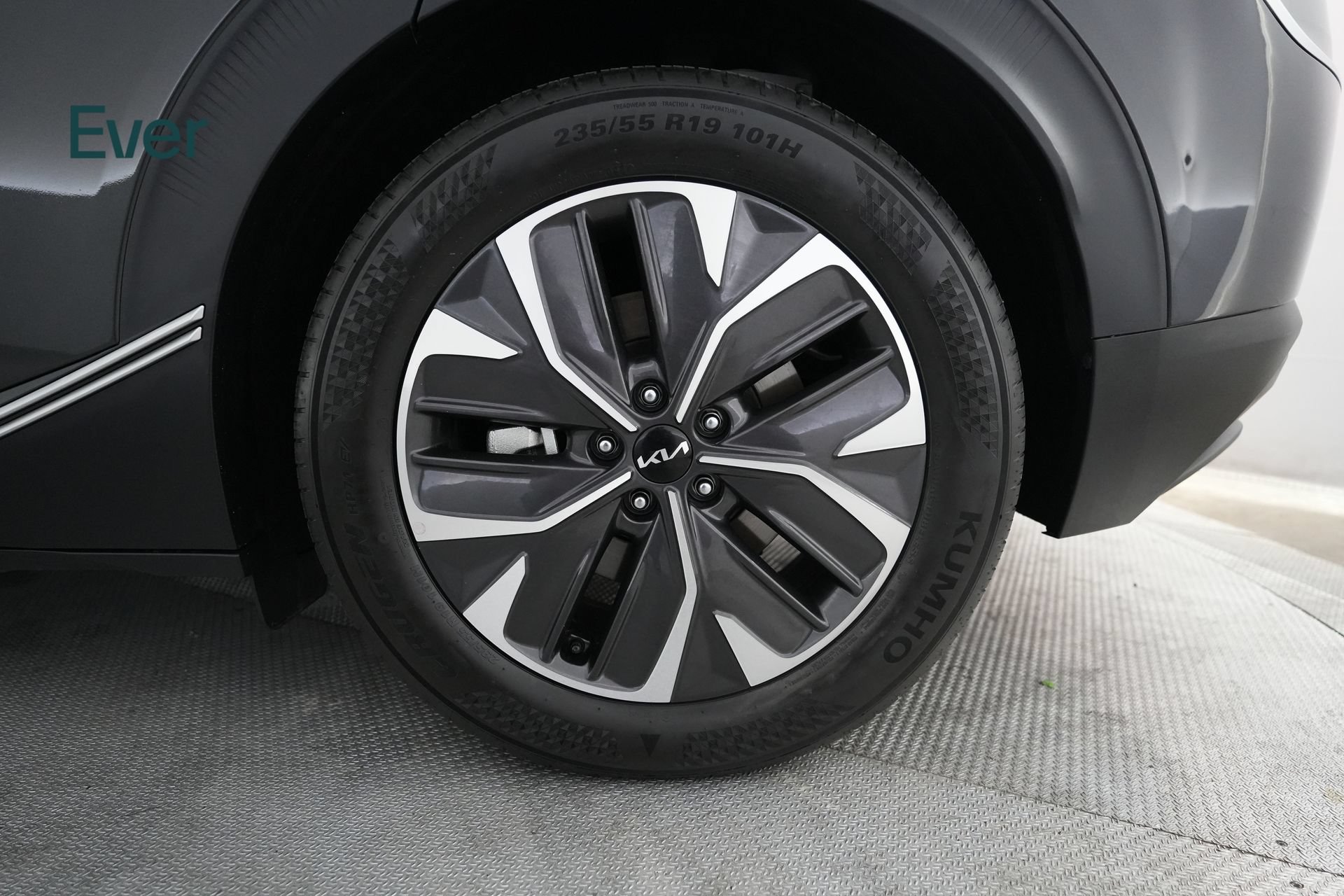 Used 2024 Kia EV6 Light RWD image 9