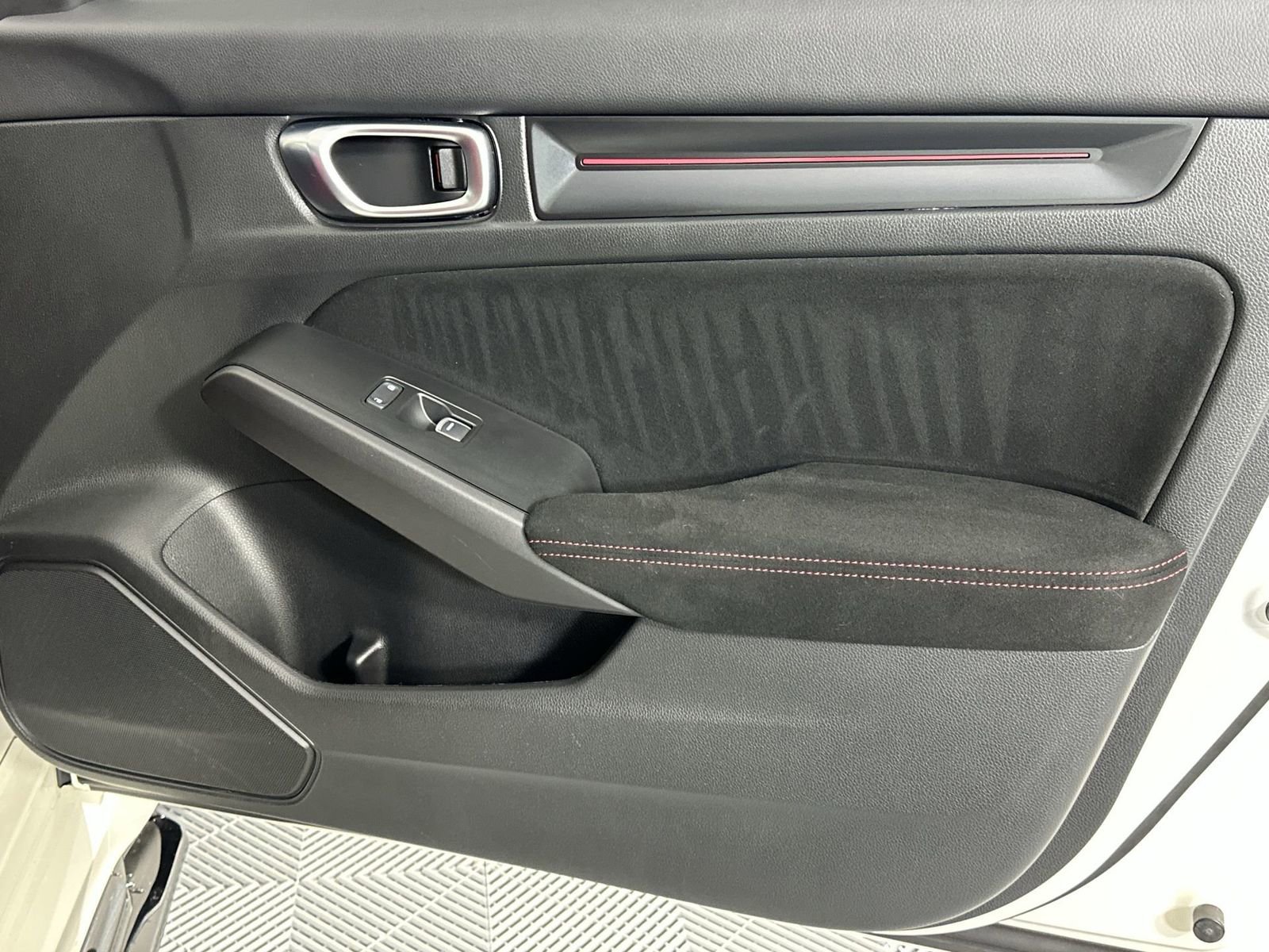 Used 2023 Honda Civic Type R image 31