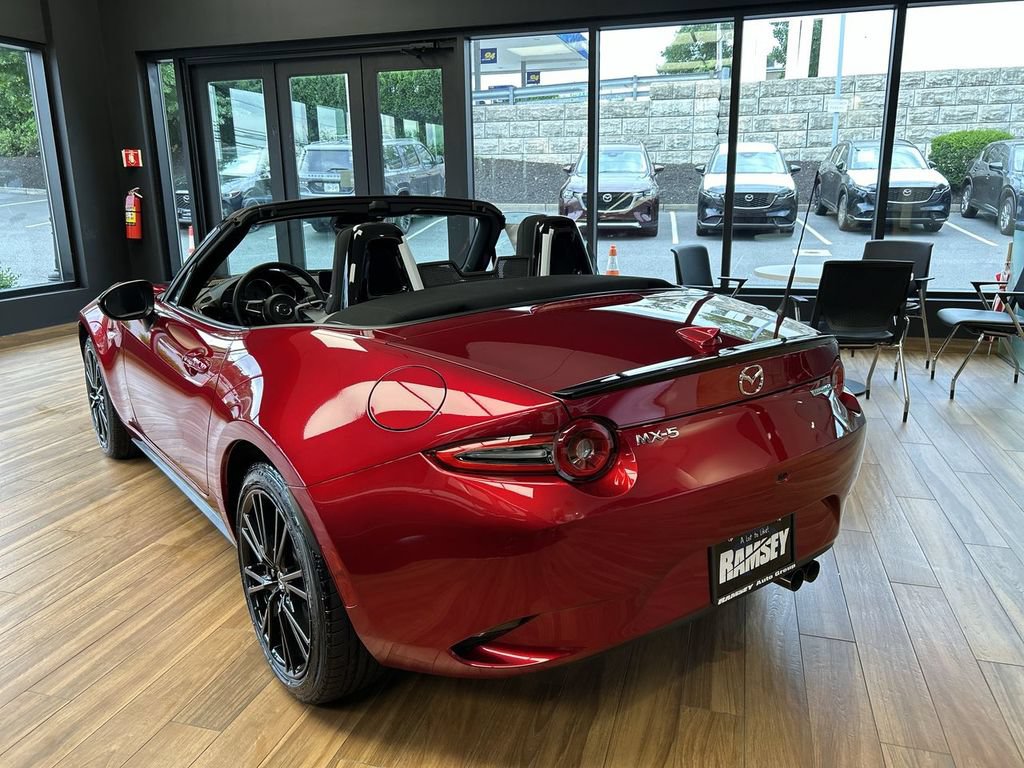 New 2026 MAZDA MX-5 Miata Club w/ Weather Package RWD image 6