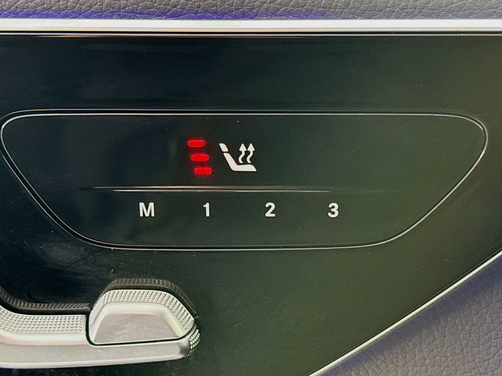 Used 2024 Mercedes-Benz GLC 300 image 19