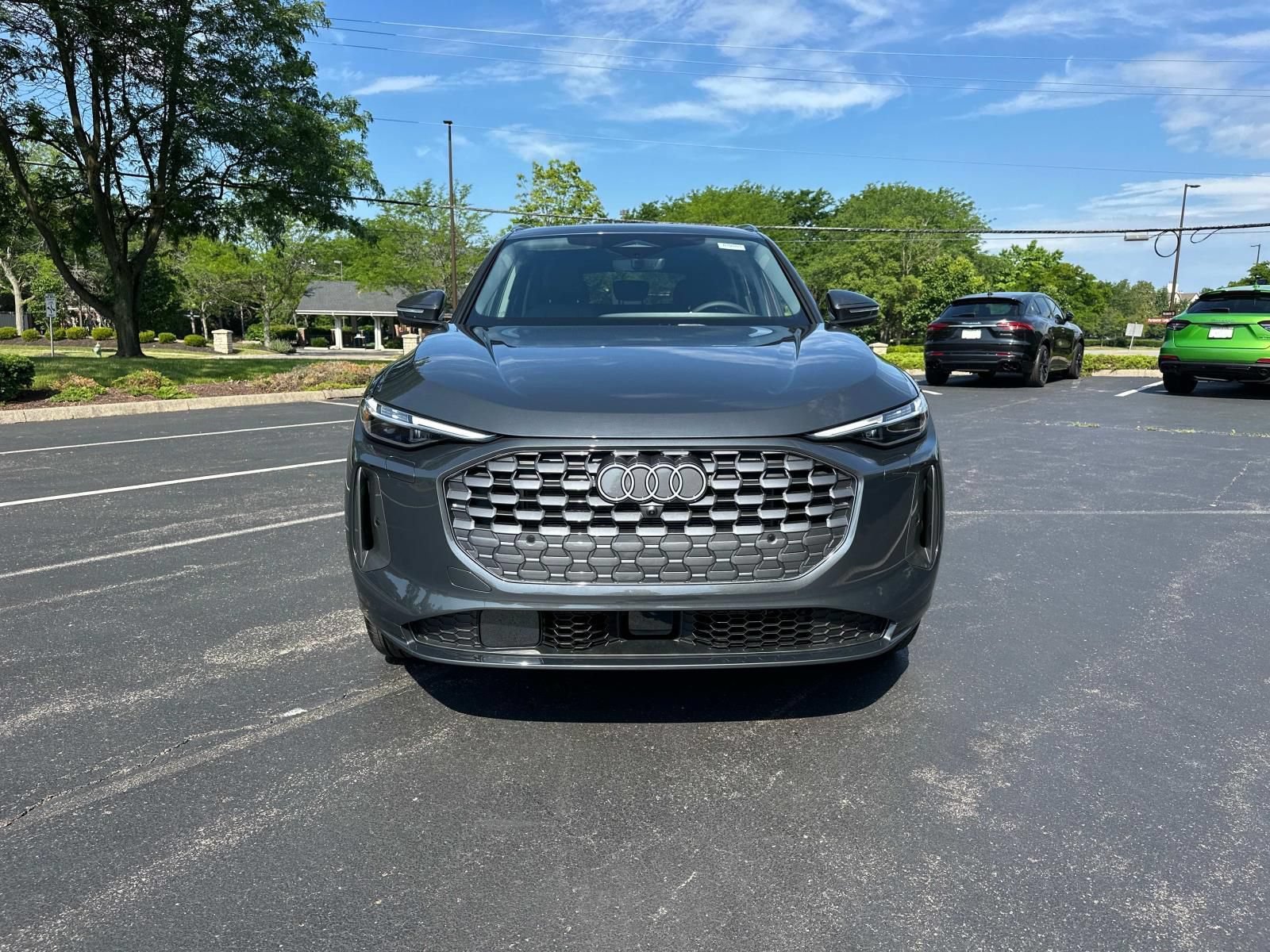 New 2025 Audi Q5 Premium Plus w/ Premium Plus AWD/4WD image 2