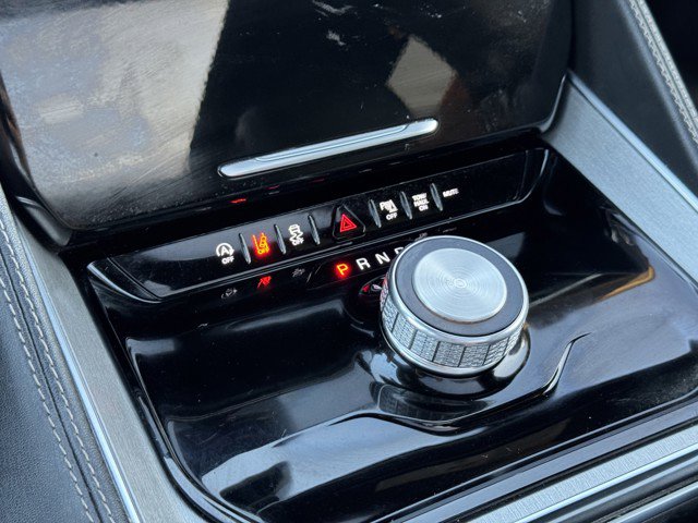 Certified 2024 Jeep Wagoneer Series II image 16