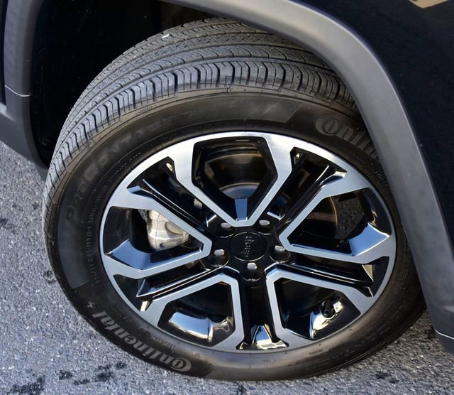 Used 2022 Jeep Compass Limited image 31