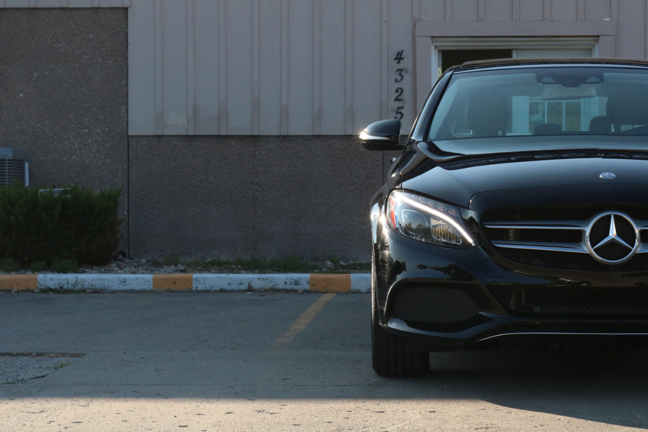 Used 2015 Mercedes-Benz C 300 4MATIC Sedan image 3