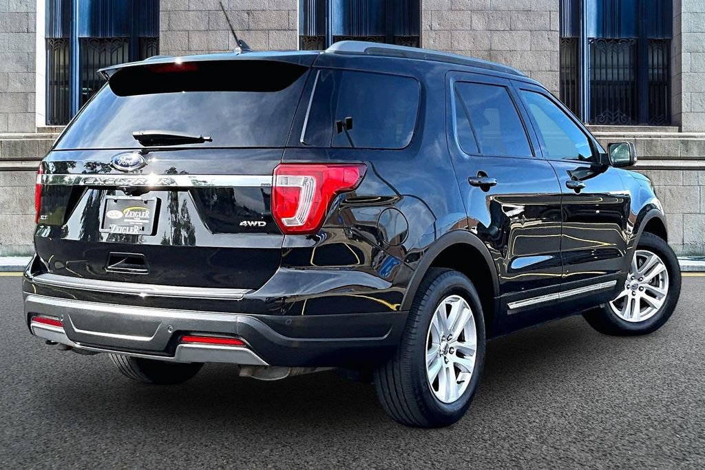 Used 2019 Ford Explorer XLT w/ Equipment Group 202A AWD/4WD image 11