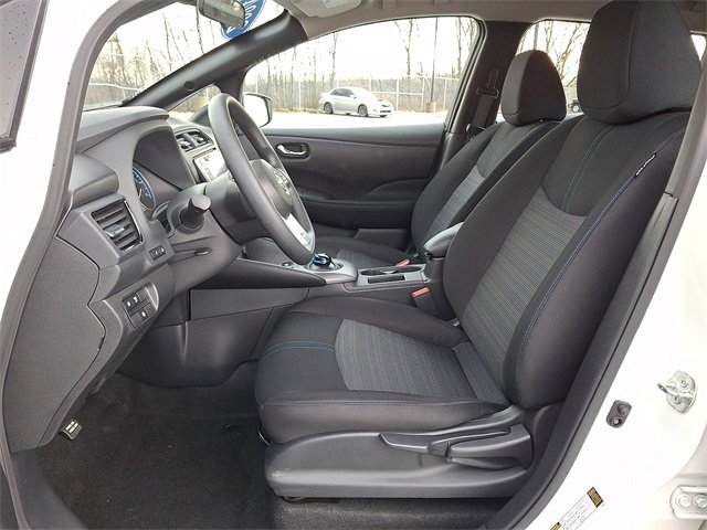 Used 2024 Nissan Leaf S image 16