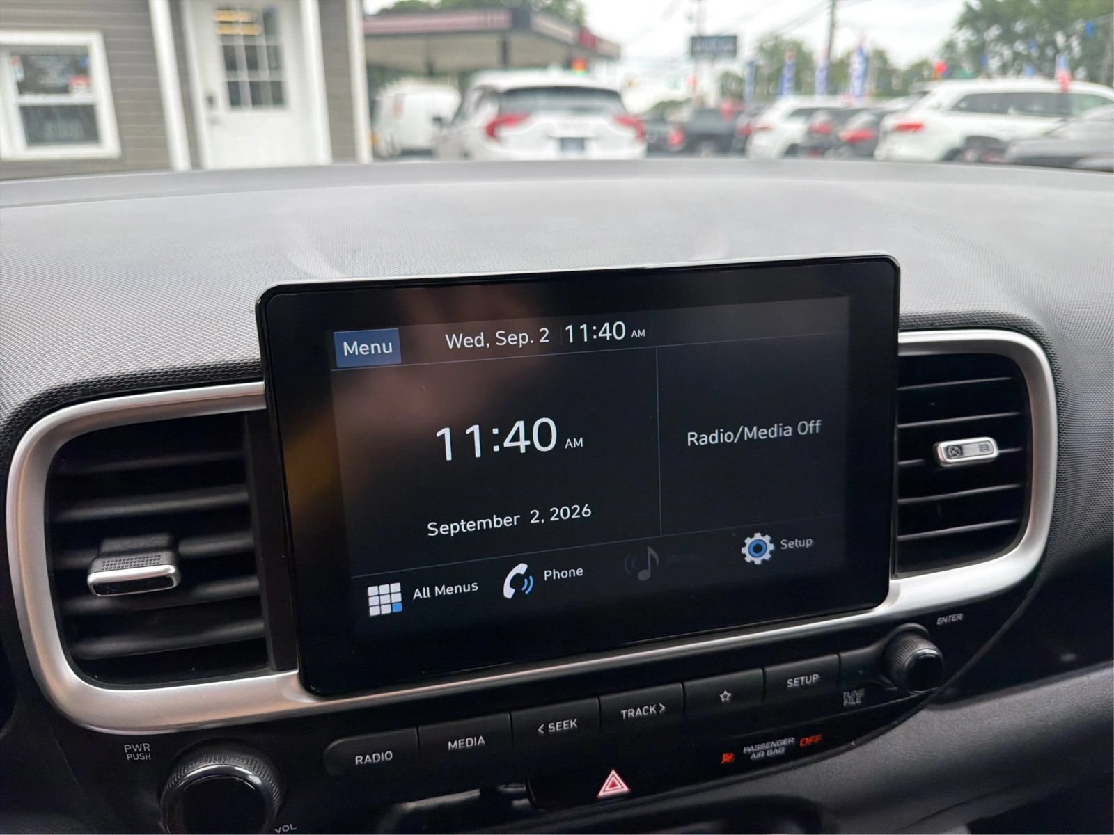 Used 2021 Hyundai Venue SE FWD image 17