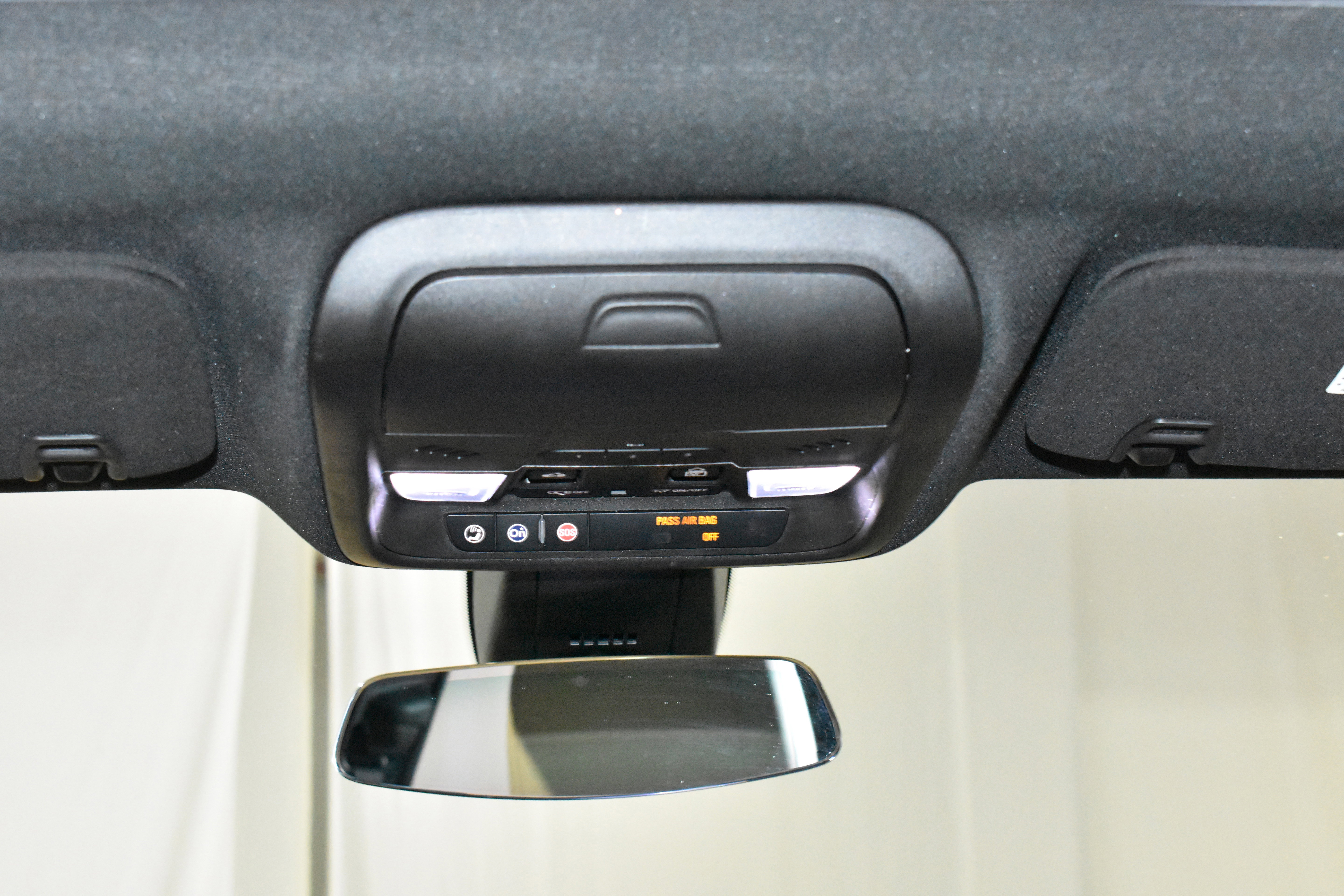 Used 2017 Cadillac XT5 Luxury w/ Driver Awareness Package FWD image 30