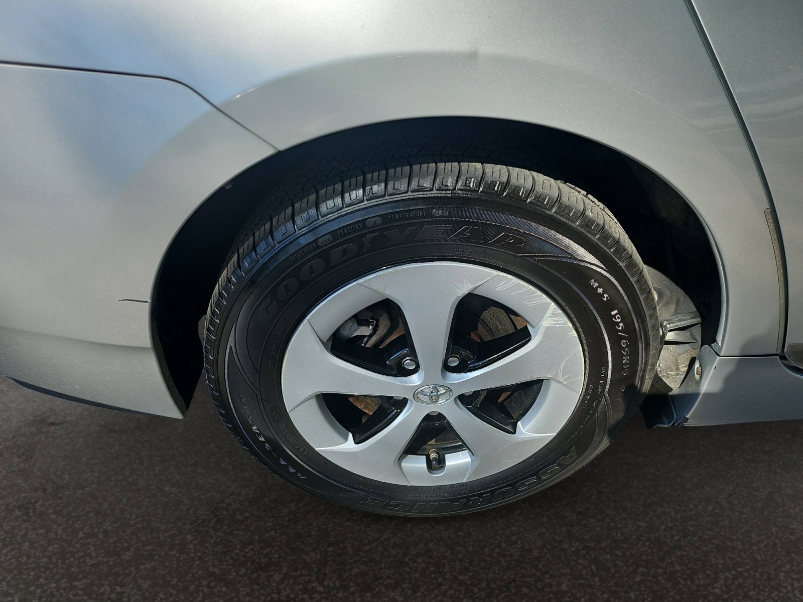 Used 2012 Toyota Prius Two FWD image 40
